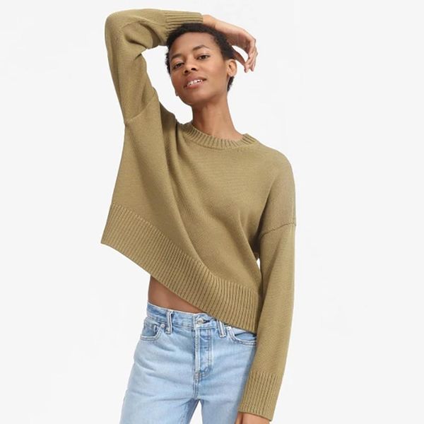 

2021 autumn winter korean women sweater casual o neck solid knitted pullover loose flare sleeve elegant sweaters women, White;black