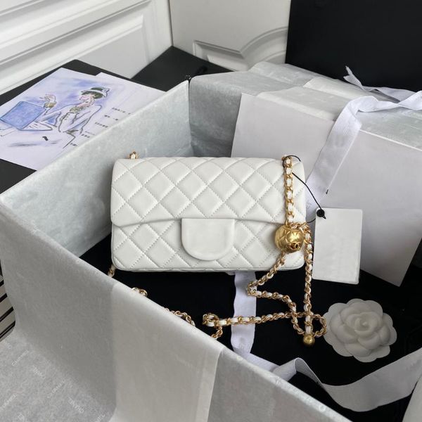 

duffel bags 2021 latest women's messenger bag adjustable chain shoulder strap leather diamond