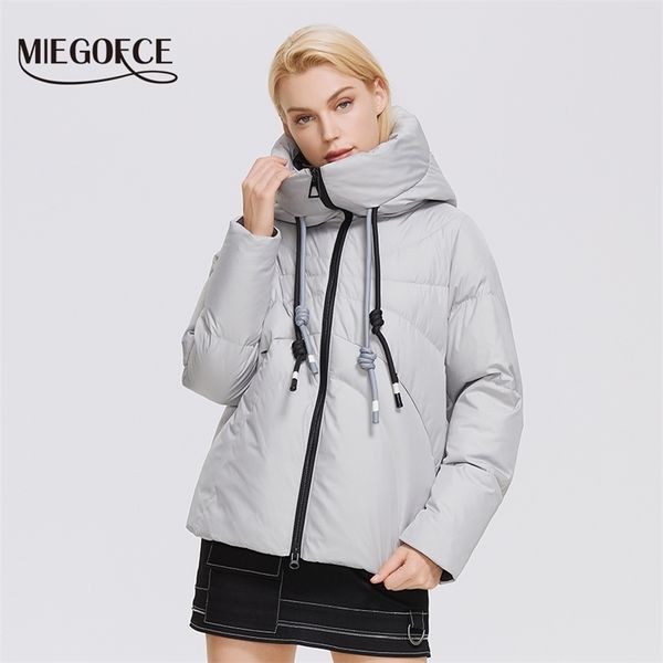 MIEGOFCE Winter Frauen Jacke Mit Kapuze Sport parka Quilten Dicke Weibliche Outwear Marke Mantel D21902 211008