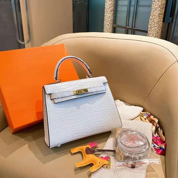 

luxurys 2021 fashion brand women bags famous handbags purses backpacks