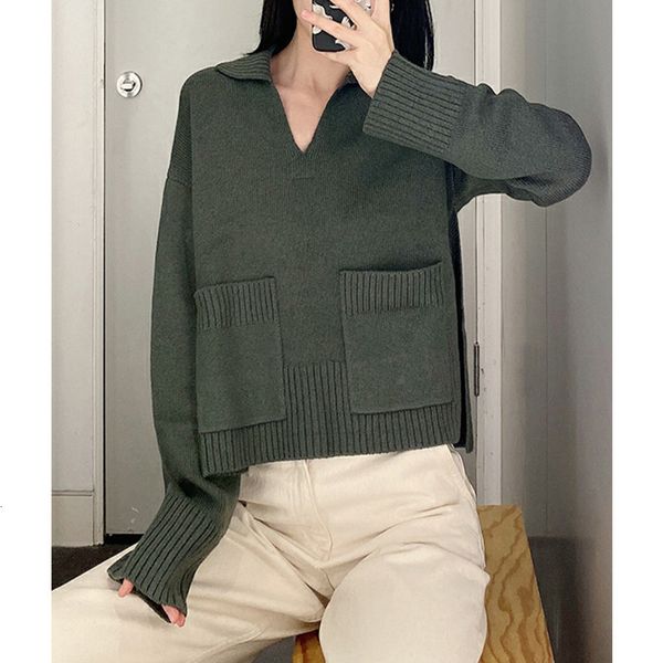 

2021 sweater autumn and winter new v-neck dark green pockets side slits long-sleeved knitted women t6t9, White;black
