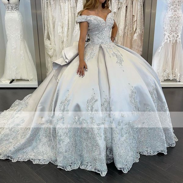 Silbernes schulterfreies Ballkleid Quinceanera-Kleid 2022 glitzernde Prinzessin Sweet 16 Kleid Festzugskleider Langes Abschlussball-Partykleid