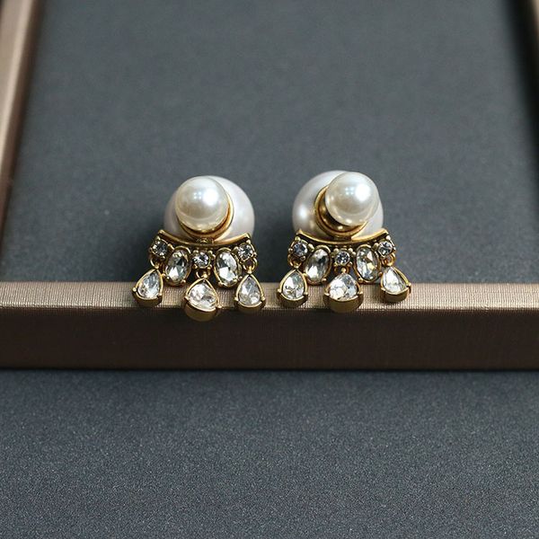 

d ear rings with ear drill and pearl made of brass and silver needle, Golden;silver