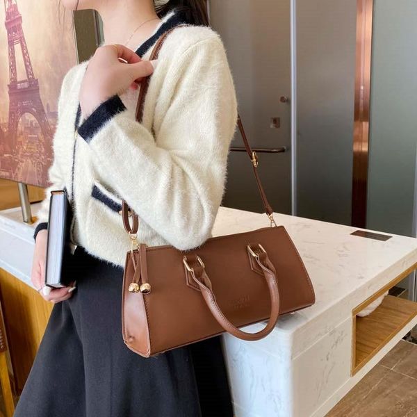 

casual long portable single shoulder bag coffee french stick bag women's fashion texture advanced retro style zipper handbag