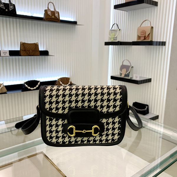 

handbag sendall chiffon single shoulder diagonal bag women's autumn and winter fashion versatile underarm foreign style small, Black;red