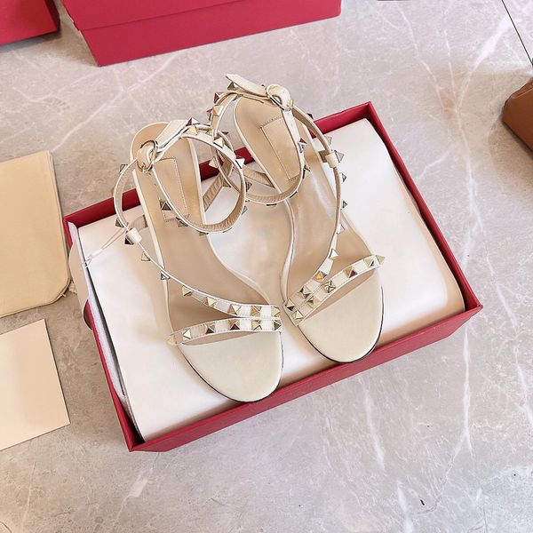 

2021ss arrival designer women sandals with original flower box dust bag shoes slide summer wide flat sandals slipper size 35-42 4 colors, Black