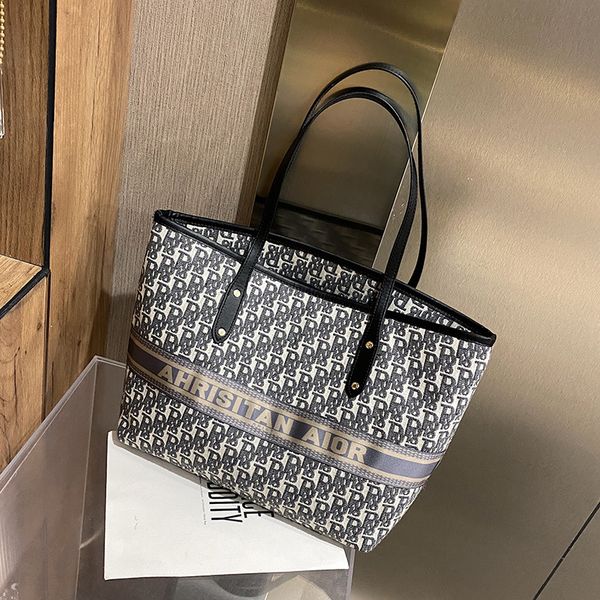 

purses star's women's new fashion embroidery travel tote bag one shoulder portable large capacity shopping bag handbag black frida
