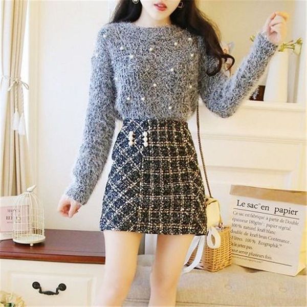

2021 new women autumn winter chic suit beading plush knitted pullover sweater + plaid woolen mini skirt two piece set k258iu3b, Black;gray