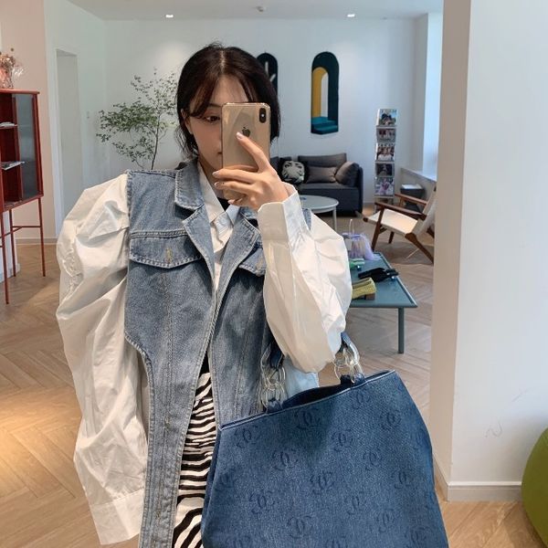 

2021 new autumn korean retro sleeve pleated design loose shirt + denim bandage short vest coat women frjm, White;black