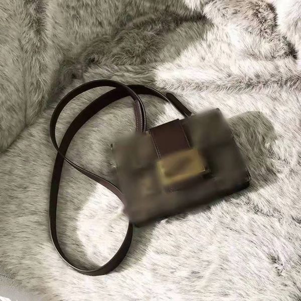 

2021 new cross chest retro small bag korean single shoulder bag tide