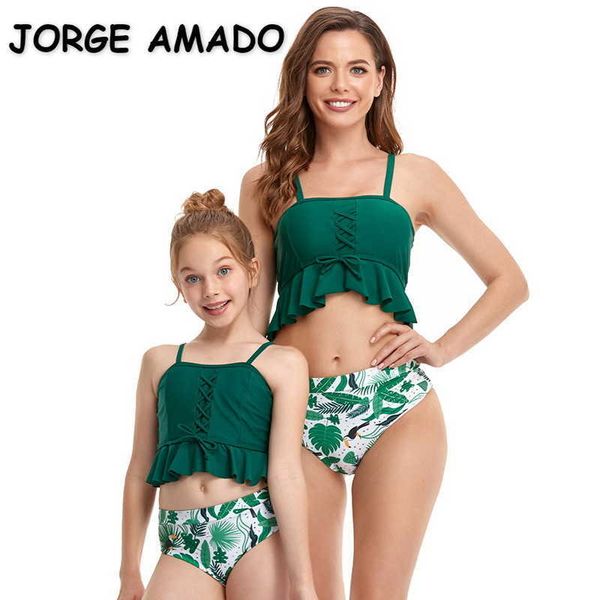 Summer Family Matching Costume da bagno 2 pezzi Set Nero rosso verde gilet stile Bikini Costume da bagno floreale Madre figlia E2105 210610