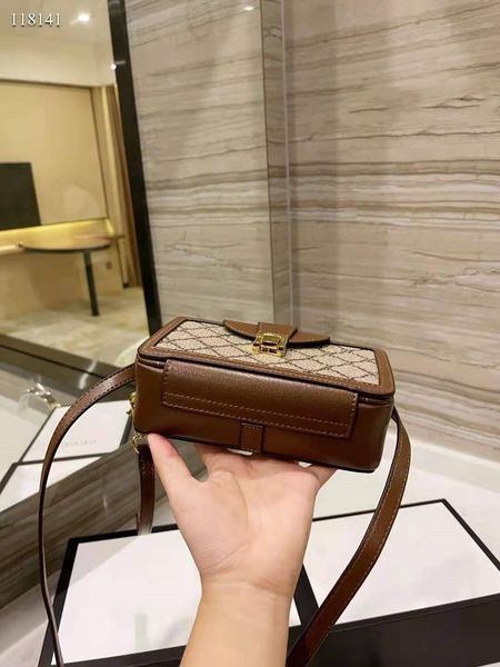 

2021 fashion casual mini button handbag box bags temperament men one shoulder cross slung handbag women slant cross bag camera bags 20 13cm