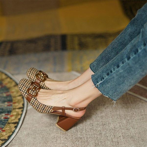 

dress shoes wrap toe sandals women's metal decoration high heels 2021 spring and summer square wild shallow mouth back empty, Black