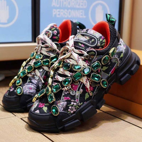 

2021ss latest hiking shoes diamond chain womens fashion sneakers detachable diamond upper decoration men womens sneakers non-slip sole, Black