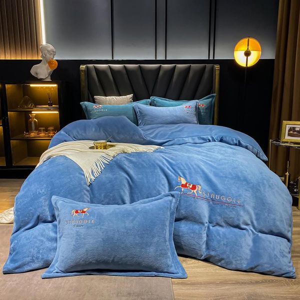 

4pcs thickened warm milk down embroidery bedding sets  king size duvet cover set bed skirt set pillowcase bedclothes