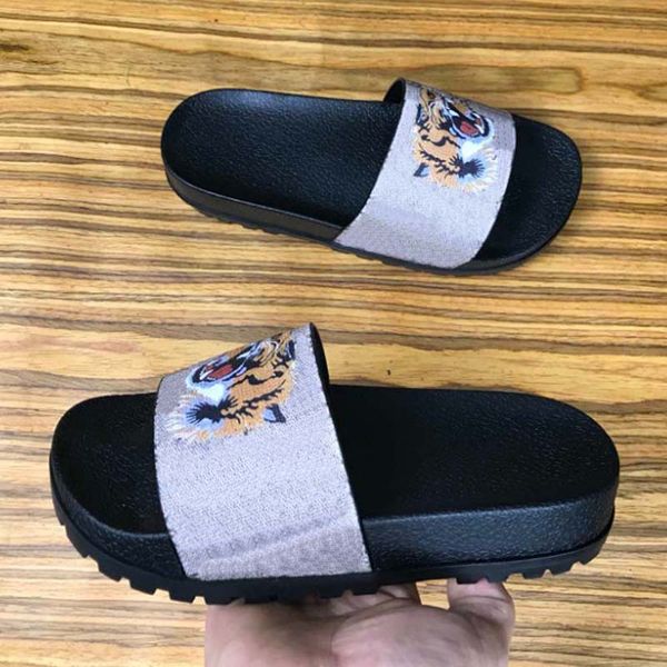 

man women sandals cute slippers embroidery designers slides sandal flip flops striped beach leather rubber flower minecraft slipper loafers, Black