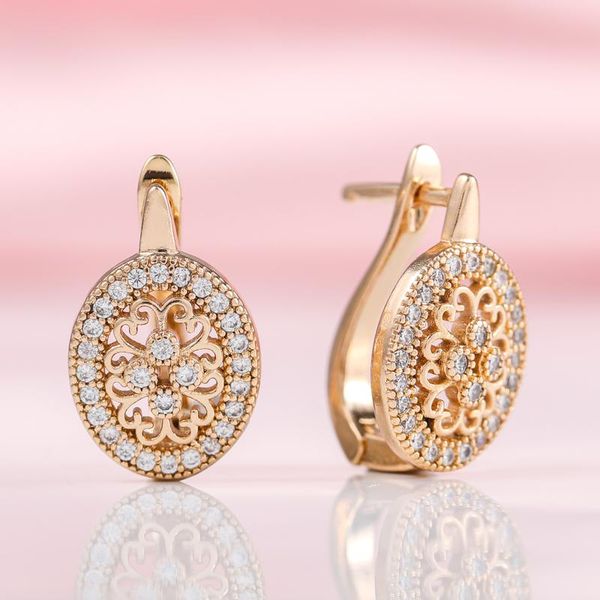 

stud unique design hollow flower round high-quality copper earrings elegant ladies party banquet exquisite matching, Golden;silver