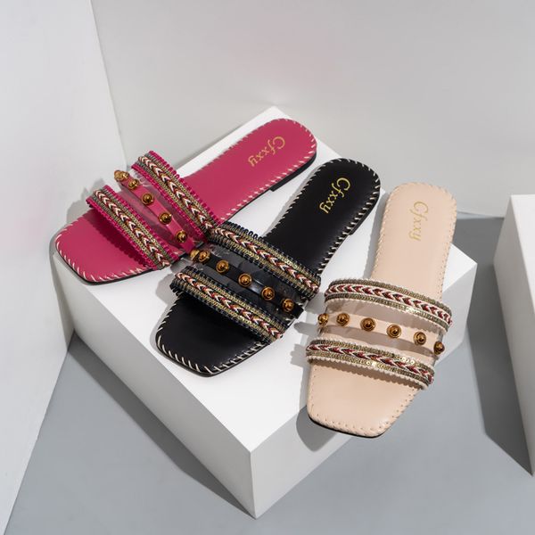 

2021 personality ethnic women's slippers fashion rivet dign transparent flat female summer sandy beach sandals woman sho, Black