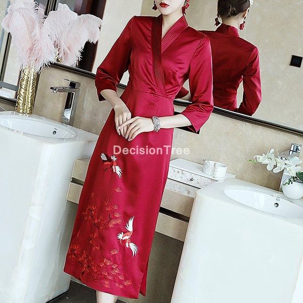 

ethnic clothing 2021 improved flower embroidery women cheongsam chinese traditional lace dresses mandarin collar qipao vestidos evening dres, Red