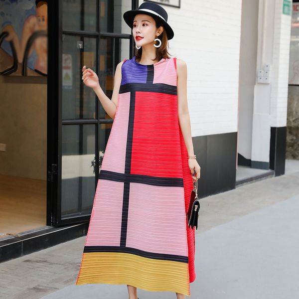 

2021 new year summer women pleated festa color matching large size sleeveless fashion beach brick dot dn5b, Black;gray