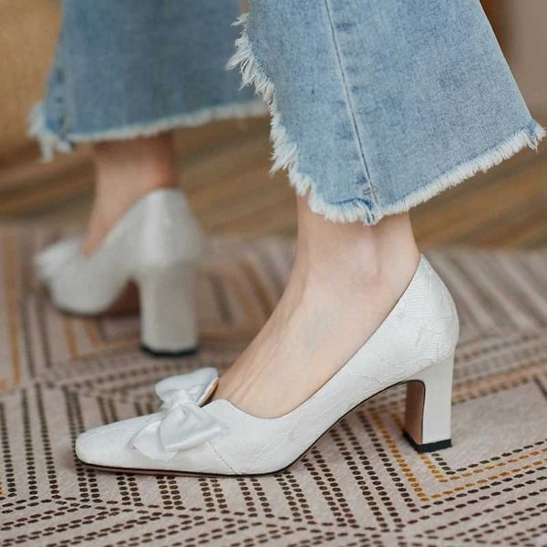 

allbitefo large size:33-43 silk square toe sweet bowtie thick heels wedding women shoes brand high heels office ladies shoes 210611, Black