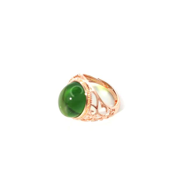 

luxurious temperament grandmother gemstone ring personality fashion jewelry, Golden;silver