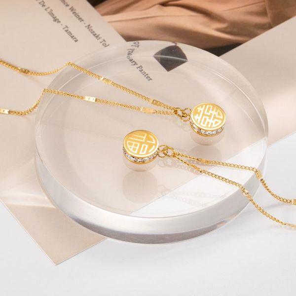 

pendant necklaces double-sided three-dimensional fuxi character titanium steel necklace, personalized zircon all-match clavicle chain, Silver