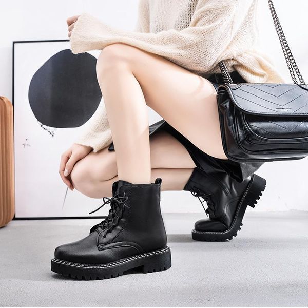 

boots 2021 winter women's warm and non-slip all-match short plus cashmere, Black