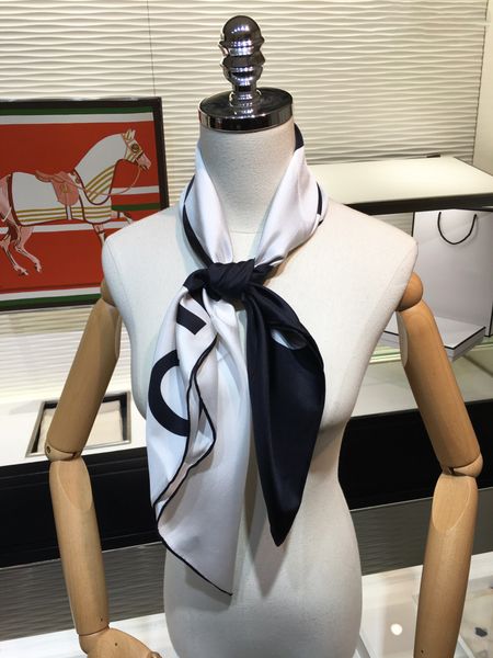 

2021 fashion designer women scarf letter printing decorative scarf 2 color silk scarf satin scarves 90*90cm large square scarves female, Blue;gray