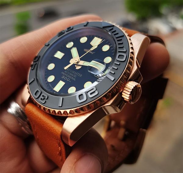 

wristwatches model hmcr21 retro bronze water ghost diving meter, Slivery;brown