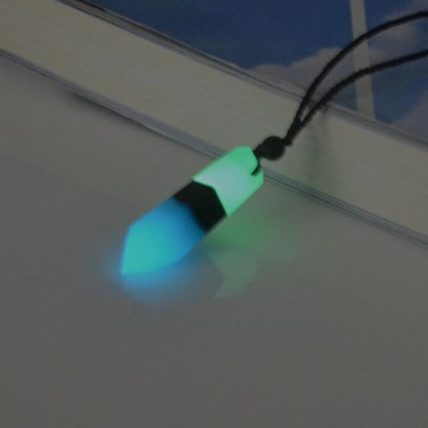

pendant necklaces selling luminous necklaces, "shine in the dark after absorbing light" jewelry, giving women and men gifts, Silver