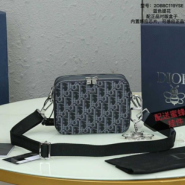 

dioo dimeo original single foreign trade sensor chip briefcase back mountaineering printing hand wallet printing{category}