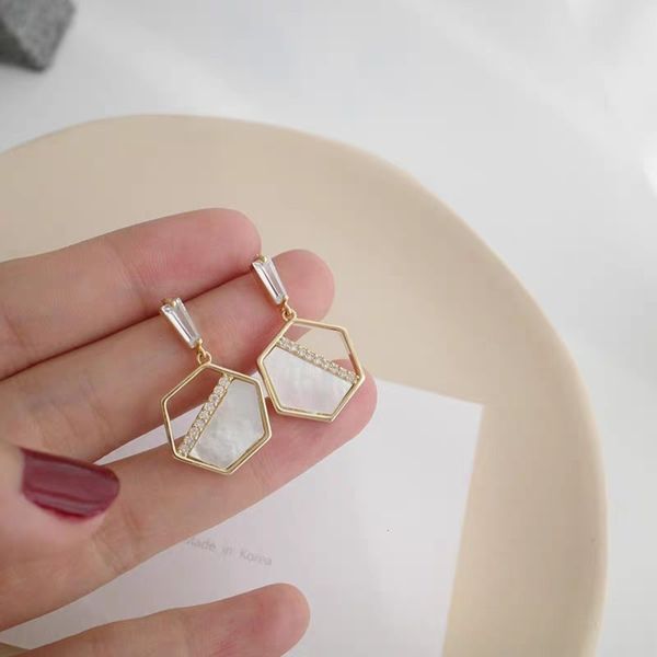 

temperament simple hexagonal rhinestone earrings commuting fashion