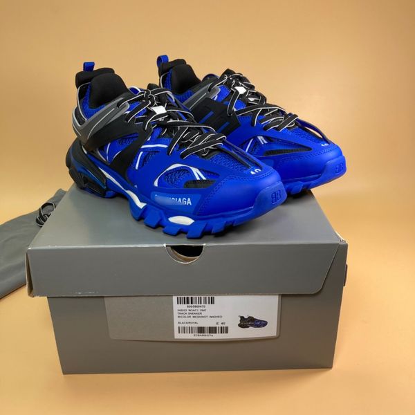 

2021 designer sandal shoes rhyton beige men trainers vintage sneakes with box slippers women sandals fashion beach flat non-slip classical h, Red;white