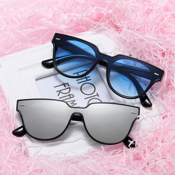 

new rice nail fashion sunglasses star europe and america retro round frame sunglasses personality trend ladies uv400, White;black
