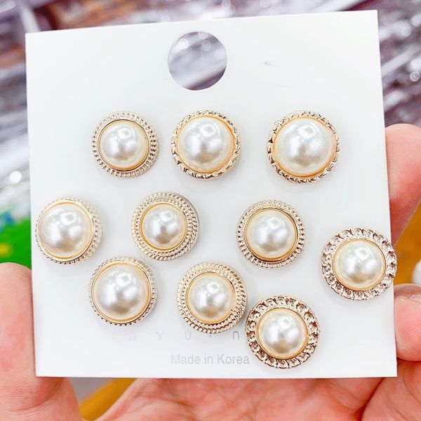 

brooch girl's anti stray light artifact female pin fixed clothes lovely student decoration creative versatile jewelry, Gray