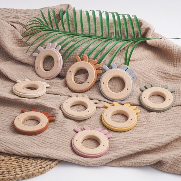

new design fidget toys baby shower gifts fashionble cartoon wood ring baby portable teething infant chewing toy baby stuff