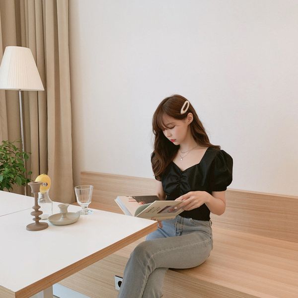 

summer chiffon blouse women french style elegant retro crop casual puff sleeve short slim fit korean blouse women 2020 new, White;black