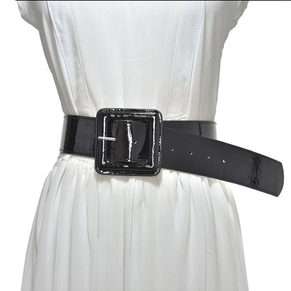 

women's wide belt, women's bare body, pin buckle, leather belt, fashionable belt and trench belt, Black;brown