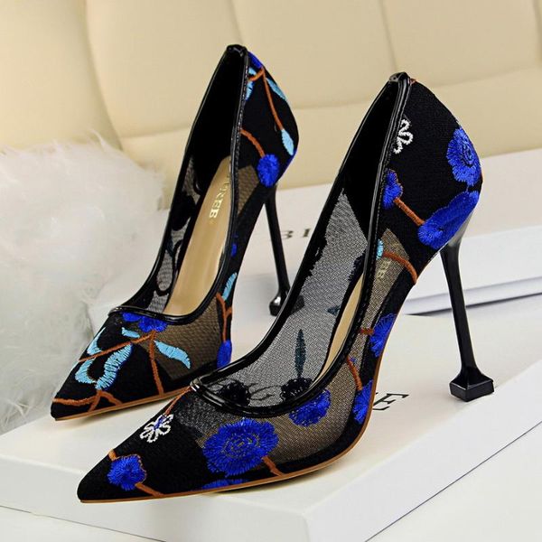 

2021 super high (8cm-up) ladies shoes pointed toe embroider lace thin high heels female party shoes summer women club pumps, Black