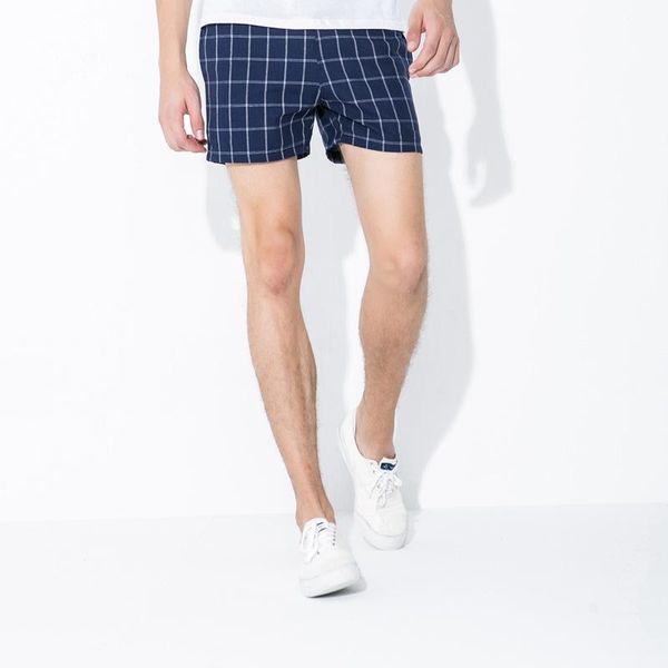 

fashion man plaid shorts england style, White;black