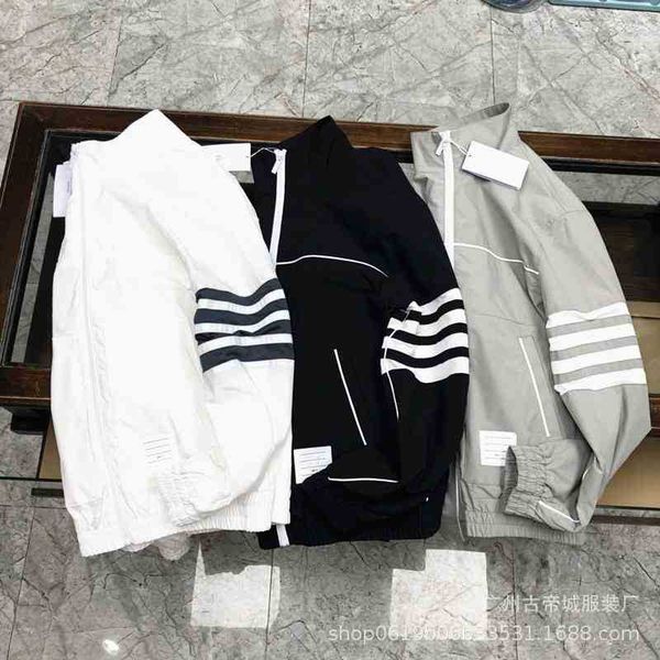 

2021 autumn tide brand four bar stripe reflective luminous men's casual wind proof jacket charge long sleeve jacket, Black;brown