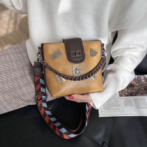 

daily bag internet celebrity bear badge bag for women 2021 new trendy fashion shoulder messenger bag high versatile bucket