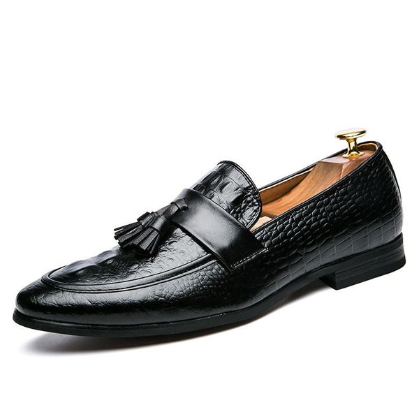 

dress shoes 2021 men tassel business leather pointed toe formal classic wedding plus size fashion, Black