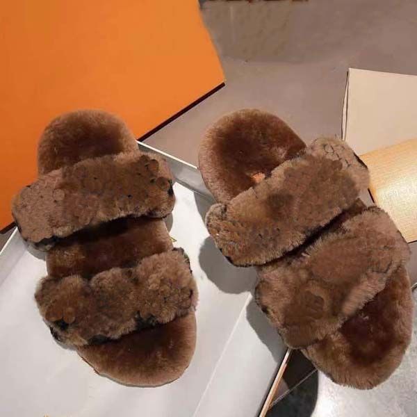 

woolen sheepskin winter slipper fur one piece lamb wool warm and comfortable wear resistant flat slippers 35-41 with box, Black