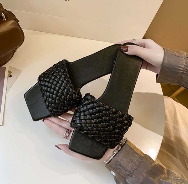 

2021 classics paris fahsion women slippers summer girls beach slides black white red flip flops floral brocade gear bottoms sandals 026