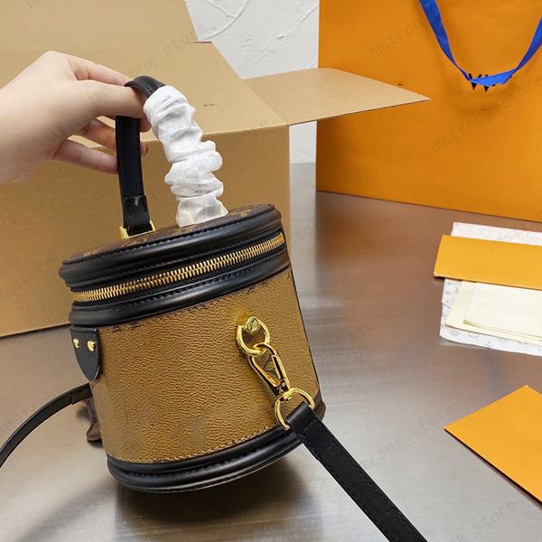 

women designer shoulder bag letter totes womens handbag barrel bag designer handbags luxurys crossbody bag with box 211111001q
