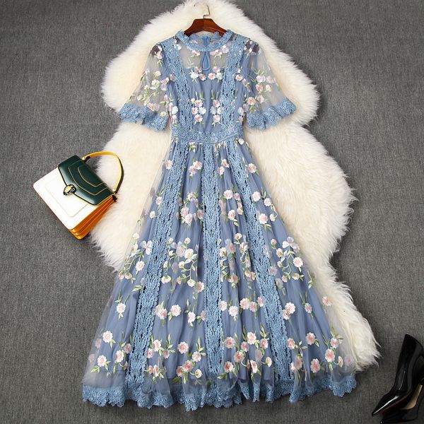 

2021 new vintage blue mesh floral embroidery patchwork lace women summer elegant o-neck flare sleeve pleated midi j1gc, Black;gray