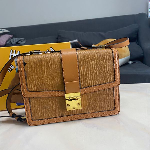 

designers womens handbags purses handbag women bags europe and america casual fashion classic all-match crossbody purse m0510