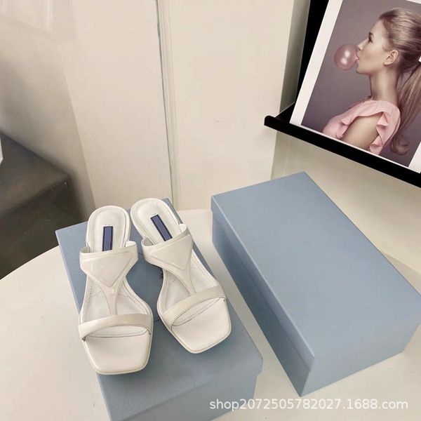 

p family triangle label square head kitten heel sandals women 2021 summer new one line open toe thin heel sandals women ysj, Black